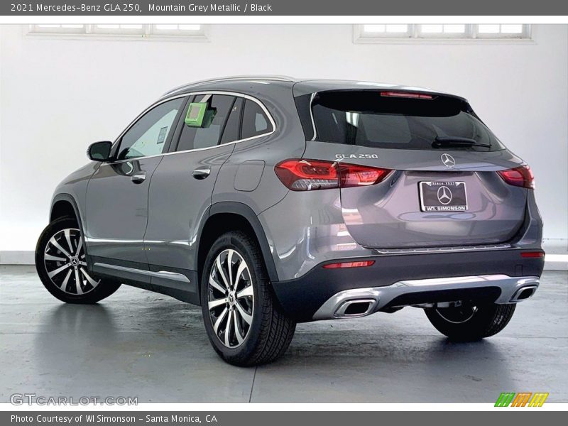 Mountain Grey Metallic / Black 2021 Mercedes-Benz GLA 250