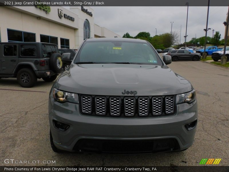 Sting-Gray / Black 2021 Jeep Grand Cherokee Laredo 4x4