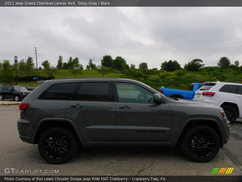 Sting-Gray / Black 2021 Jeep Grand Cherokee Laredo 4x4