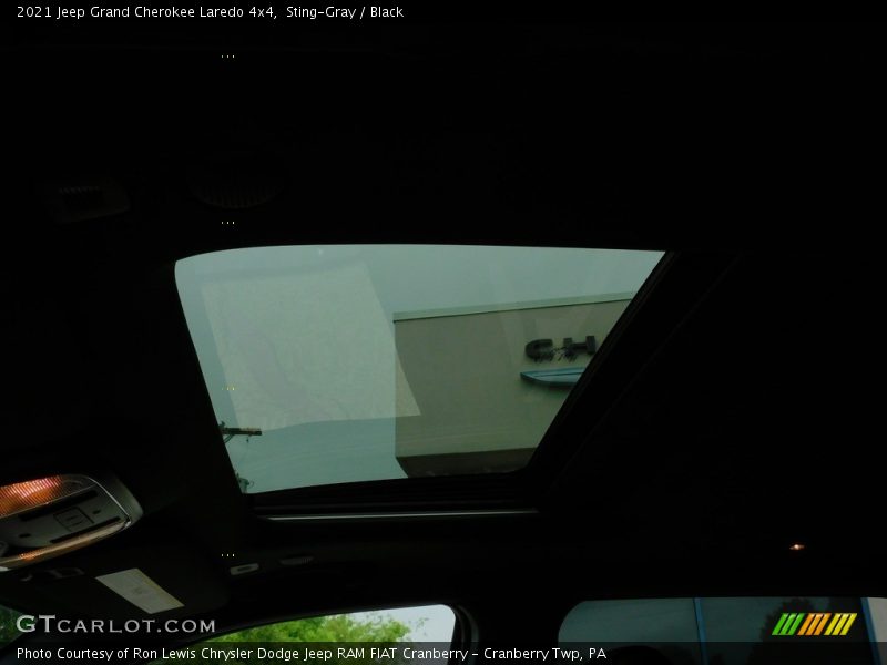 Sting-Gray / Black 2021 Jeep Grand Cherokee Laredo 4x4