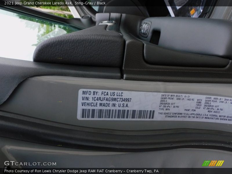 Sting-Gray / Black 2021 Jeep Grand Cherokee Laredo 4x4