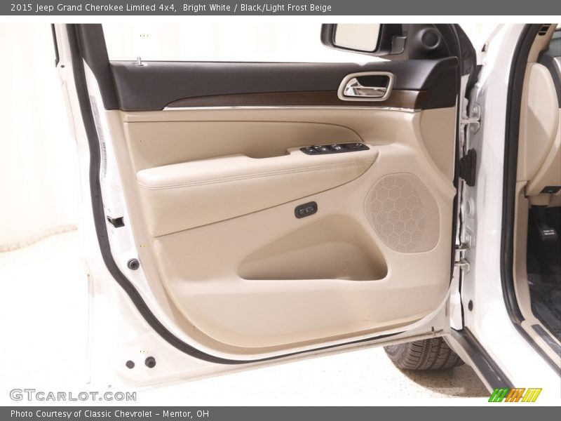 Bright White / Black/Light Frost Beige 2015 Jeep Grand Cherokee Limited 4x4