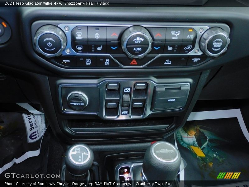 Snazzberry Pearl / Black 2021 Jeep Gladiator Willys 4x4