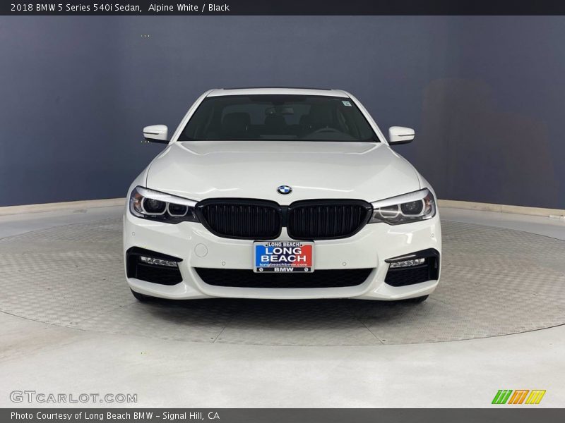 Alpine White / Black 2018 BMW 5 Series 540i Sedan