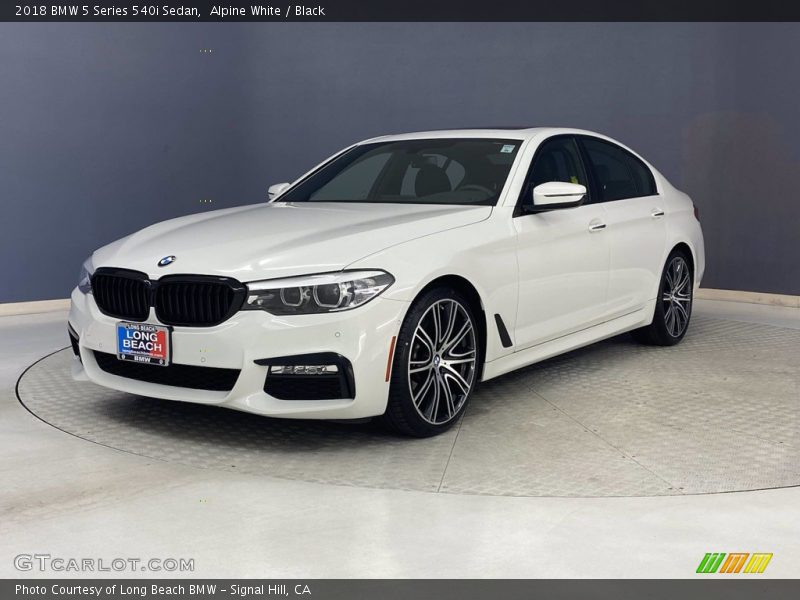 Alpine White / Black 2018 BMW 5 Series 540i Sedan