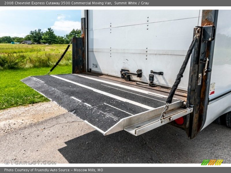 Summit White / Gray 2008 Chevrolet Express Cutaway 3500 Commercial Moving Van