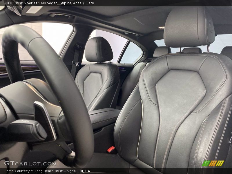 Alpine White / Black 2018 BMW 5 Series 540i Sedan