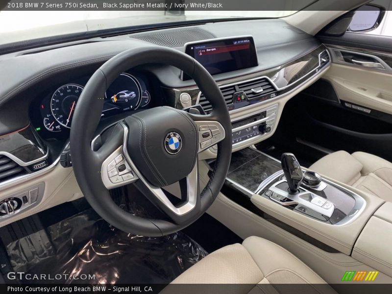 Dashboard of 2018 7 Series 750i Sedan