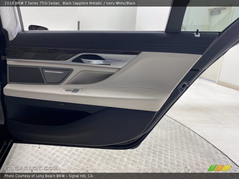 Black Sapphire Metallic / Ivory White/Black 2018 BMW 7 Series 750i Sedan