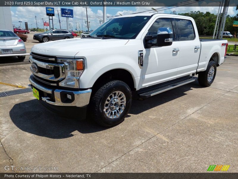 Oxford White / Medium Earth Gray 2020 Ford F250 Super Duty XLT Crew Cab 4x4
