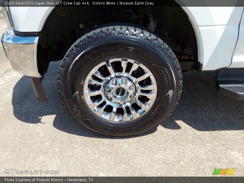 Oxford White / Medium Earth Gray 2020 Ford F250 Super Duty XLT Crew Cab 4x4