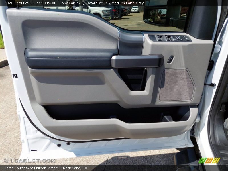 Oxford White / Medium Earth Gray 2020 Ford F250 Super Duty XLT Crew Cab 4x4