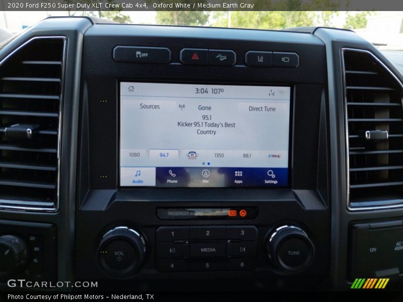 Oxford White / Medium Earth Gray 2020 Ford F250 Super Duty XLT Crew Cab 4x4