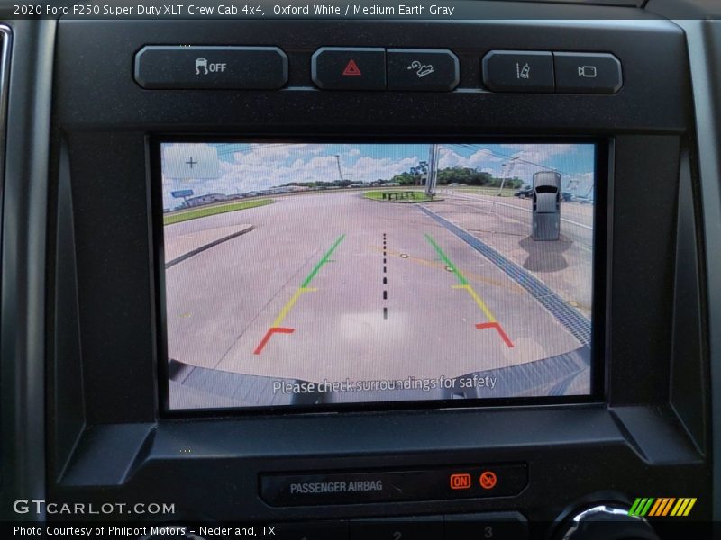 Oxford White / Medium Earth Gray 2020 Ford F250 Super Duty XLT Crew Cab 4x4