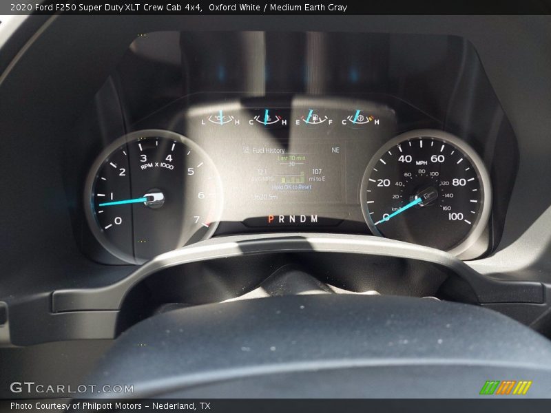 Oxford White / Medium Earth Gray 2020 Ford F250 Super Duty XLT Crew Cab 4x4