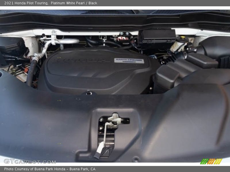 Platinum White Pearl / Black 2021 Honda Pilot Touring