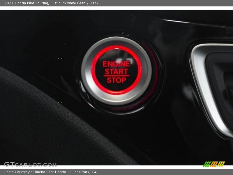 Platinum White Pearl / Black 2021 Honda Pilot Touring