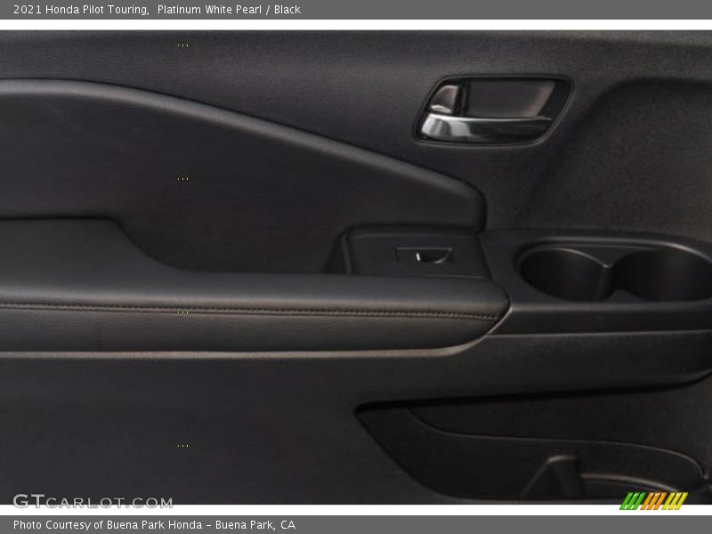 Platinum White Pearl / Black 2021 Honda Pilot Touring