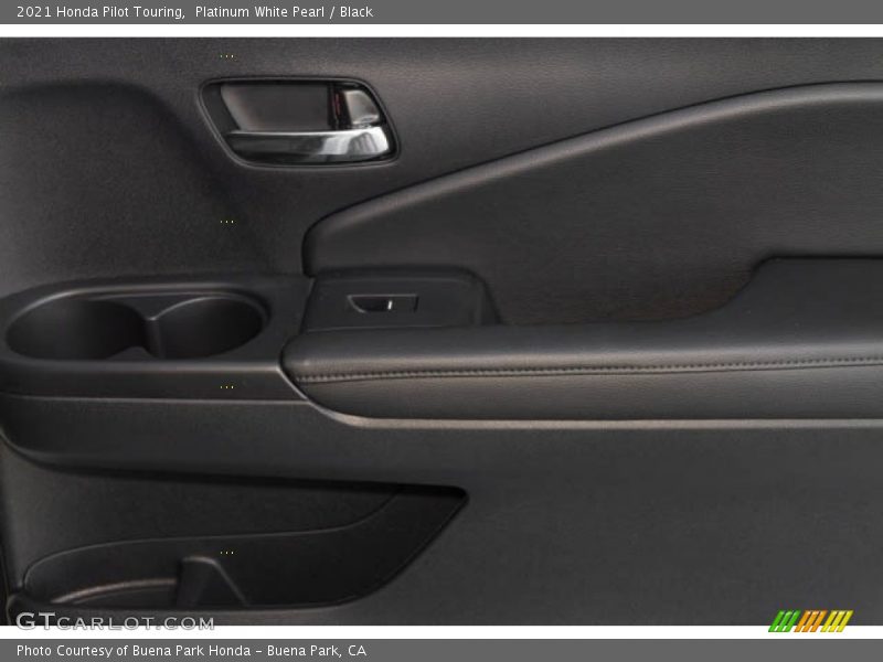 Platinum White Pearl / Black 2021 Honda Pilot Touring