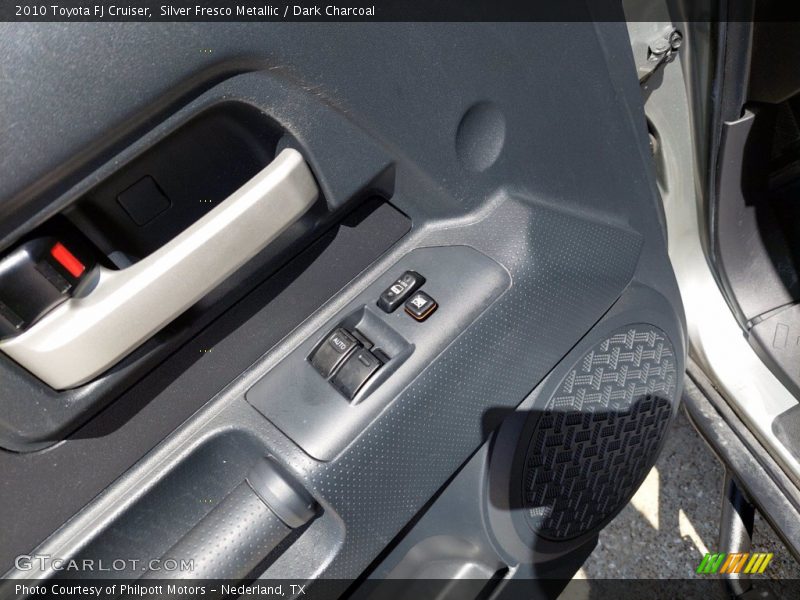 Silver Fresco Metallic / Dark Charcoal 2010 Toyota FJ Cruiser
