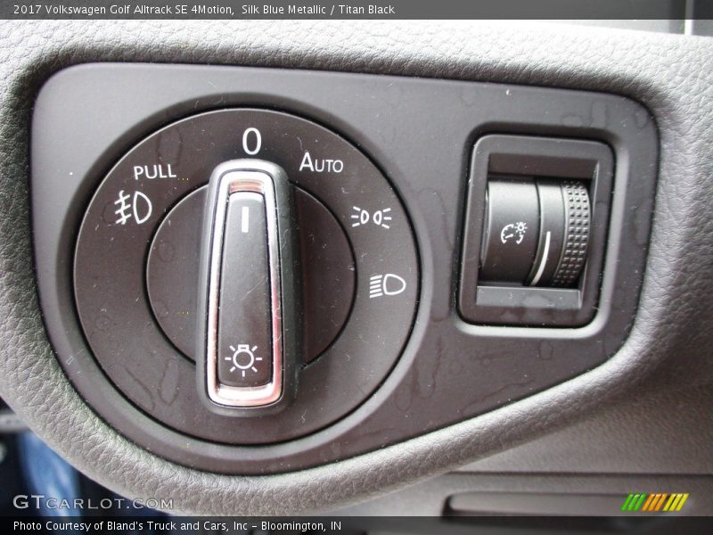 Silk Blue Metallic / Titan Black 2017 Volkswagen Golf Alltrack SE 4Motion