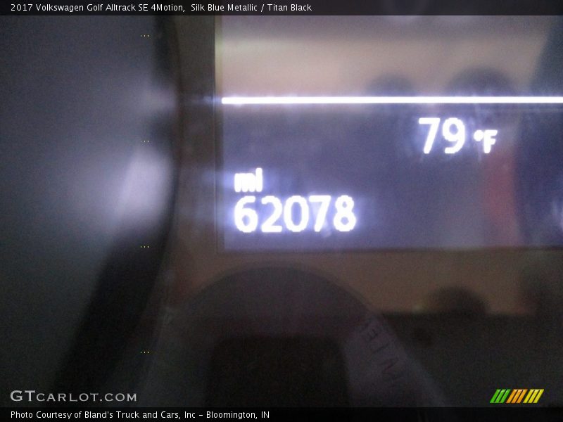 Silk Blue Metallic / Titan Black 2017 Volkswagen Golf Alltrack SE 4Motion