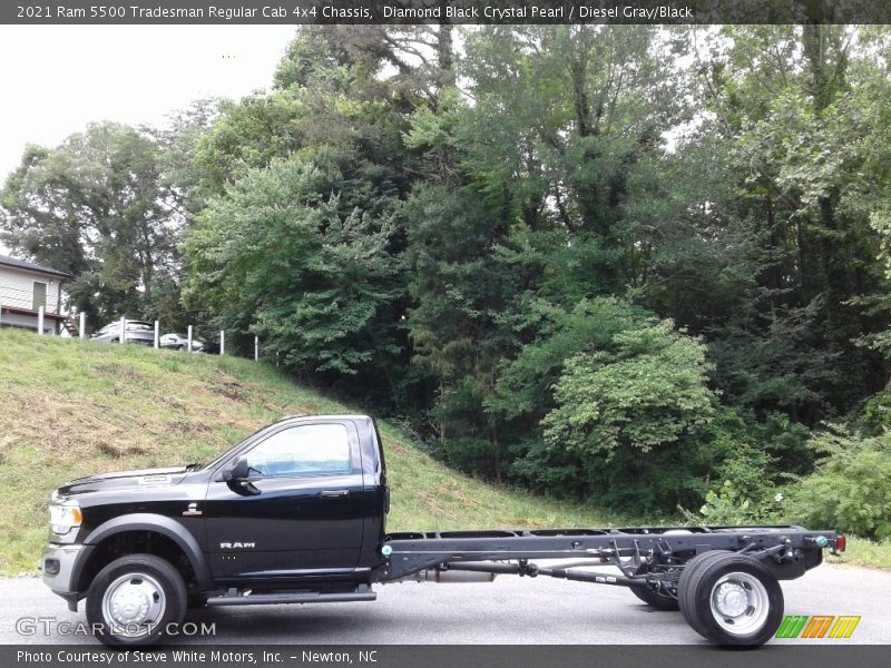  2021 5500 Tradesman Regular Cab 4x4 Chassis Diamond Black Crystal Pearl