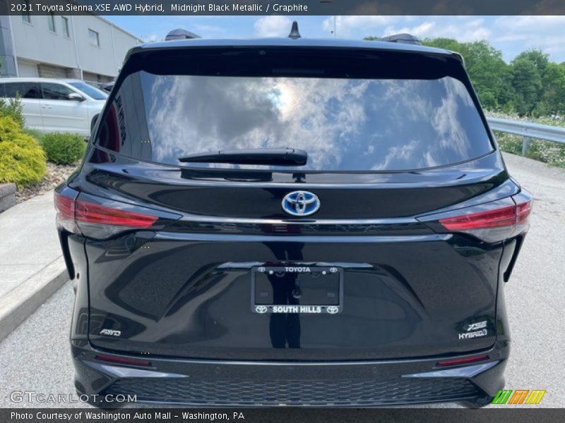 Midnight Black Metallic / Graphite 2021 Toyota Sienna XSE AWD Hybrid
