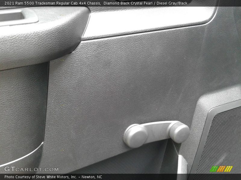 Diamond Black Crystal Pearl / Diesel Gray/Black 2021 Ram 5500 Tradesman Regular Cab 4x4 Chassis