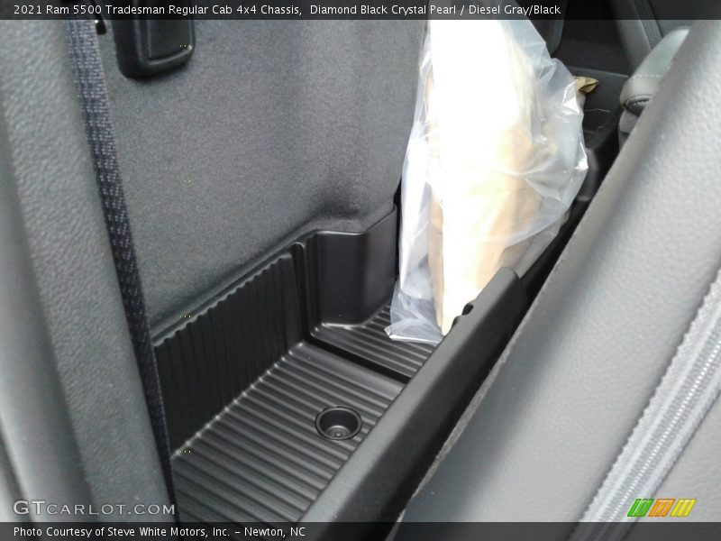 Diamond Black Crystal Pearl / Diesel Gray/Black 2021 Ram 5500 Tradesman Regular Cab 4x4 Chassis