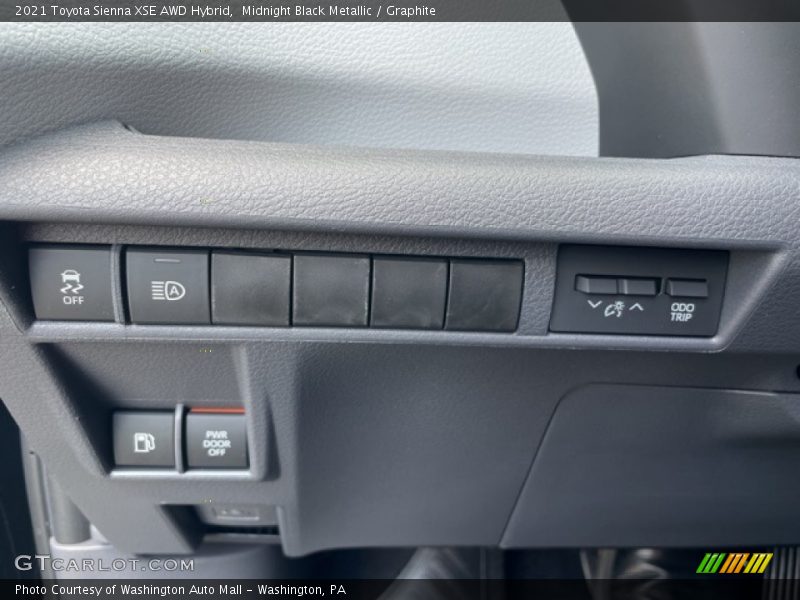 Midnight Black Metallic / Graphite 2021 Toyota Sienna XSE AWD Hybrid
