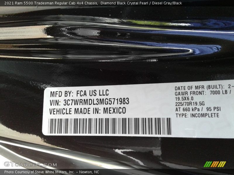 Diamond Black Crystal Pearl / Diesel Gray/Black 2021 Ram 5500 Tradesman Regular Cab 4x4 Chassis