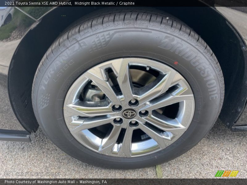 Midnight Black Metallic / Graphite 2021 Toyota Sienna XSE AWD Hybrid