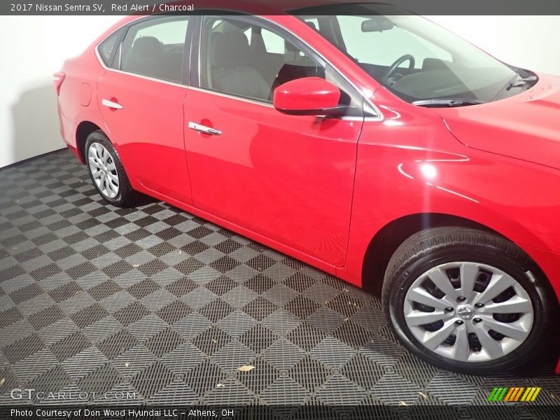 Red Alert / Charcoal 2017 Nissan Sentra SV