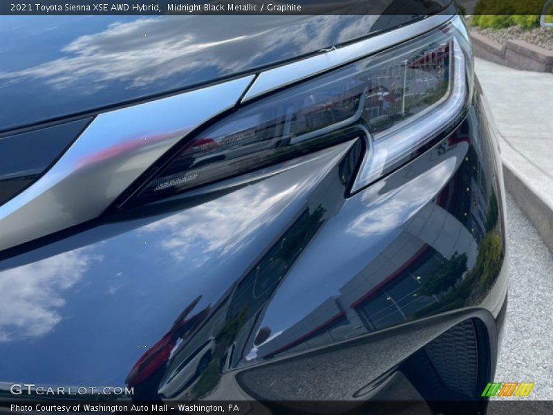Midnight Black Metallic / Graphite 2021 Toyota Sienna XSE AWD Hybrid