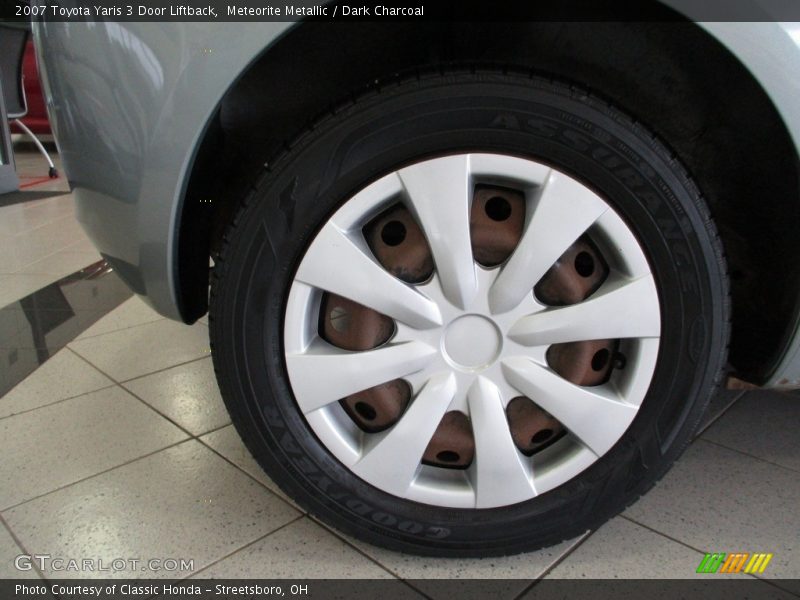 Meteorite Metallic / Dark Charcoal 2007 Toyota Yaris 3 Door Liftback