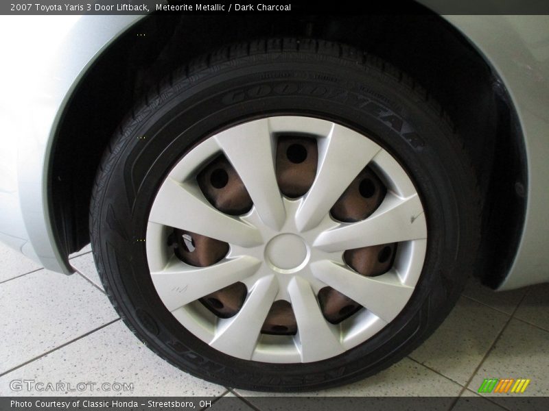 Meteorite Metallic / Dark Charcoal 2007 Toyota Yaris 3 Door Liftback