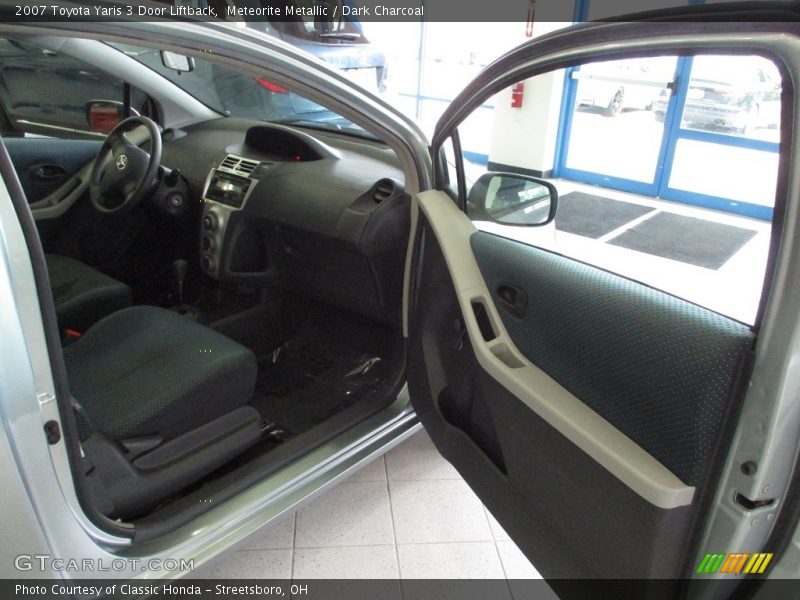 Meteorite Metallic / Dark Charcoal 2007 Toyota Yaris 3 Door Liftback
