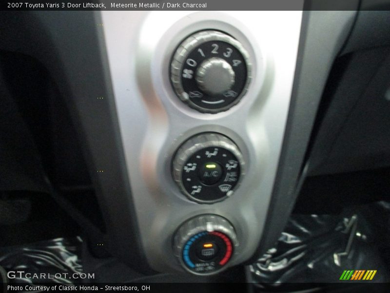 Meteorite Metallic / Dark Charcoal 2007 Toyota Yaris 3 Door Liftback