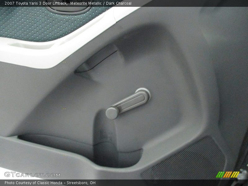 Meteorite Metallic / Dark Charcoal 2007 Toyota Yaris 3 Door Liftback