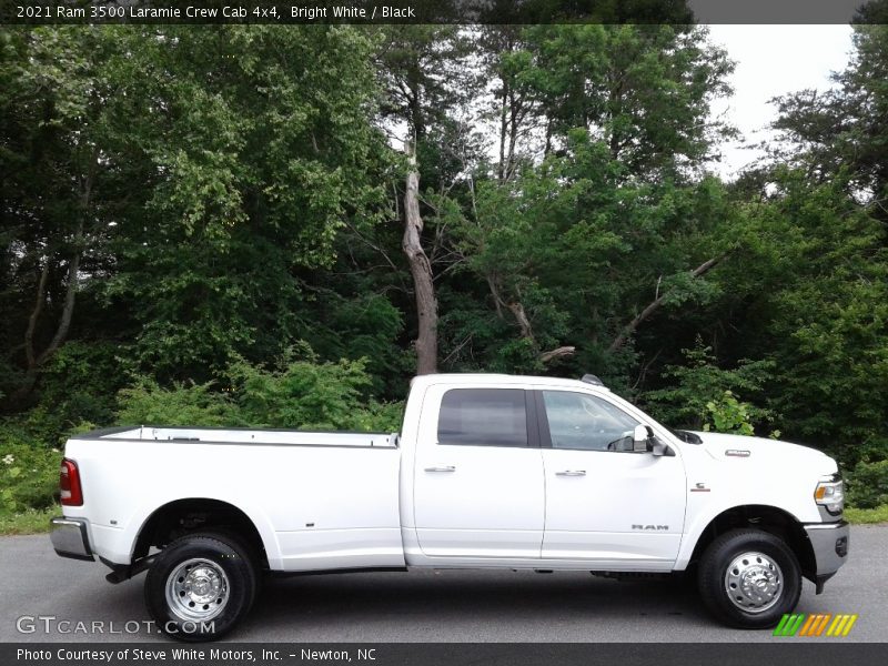 Bright White / Black 2021 Ram 3500 Laramie Crew Cab 4x4