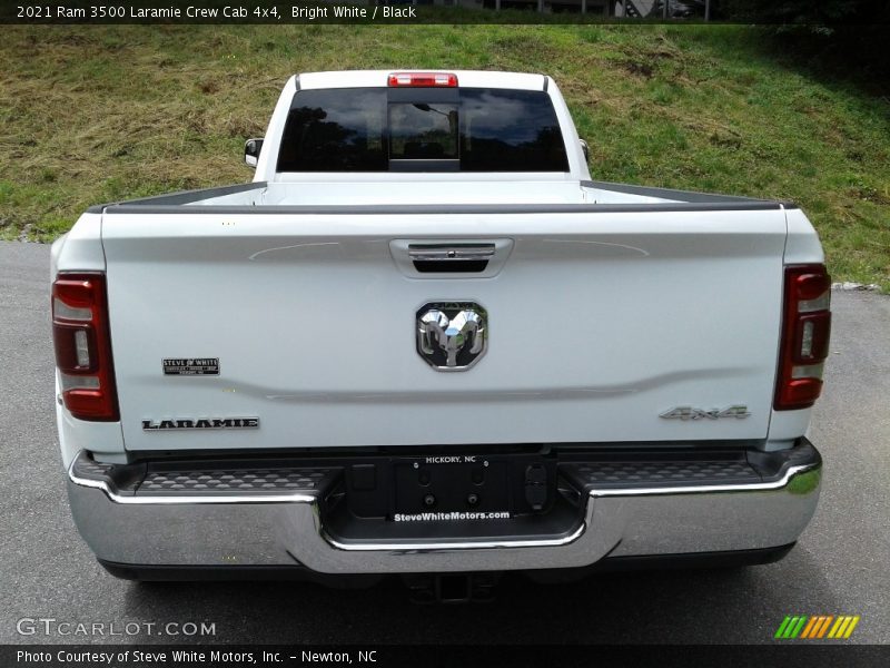 Bright White / Black 2021 Ram 3500 Laramie Crew Cab 4x4
