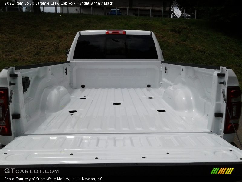 Bright White / Black 2021 Ram 3500 Laramie Crew Cab 4x4