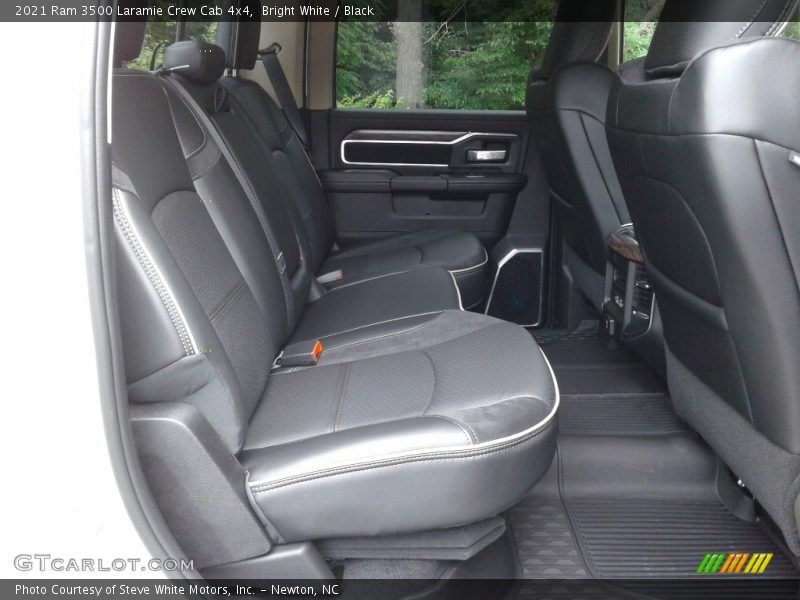 Bright White / Black 2021 Ram 3500 Laramie Crew Cab 4x4