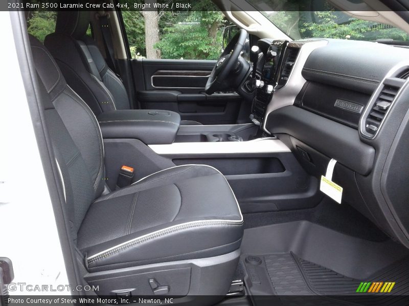 Bright White / Black 2021 Ram 3500 Laramie Crew Cab 4x4