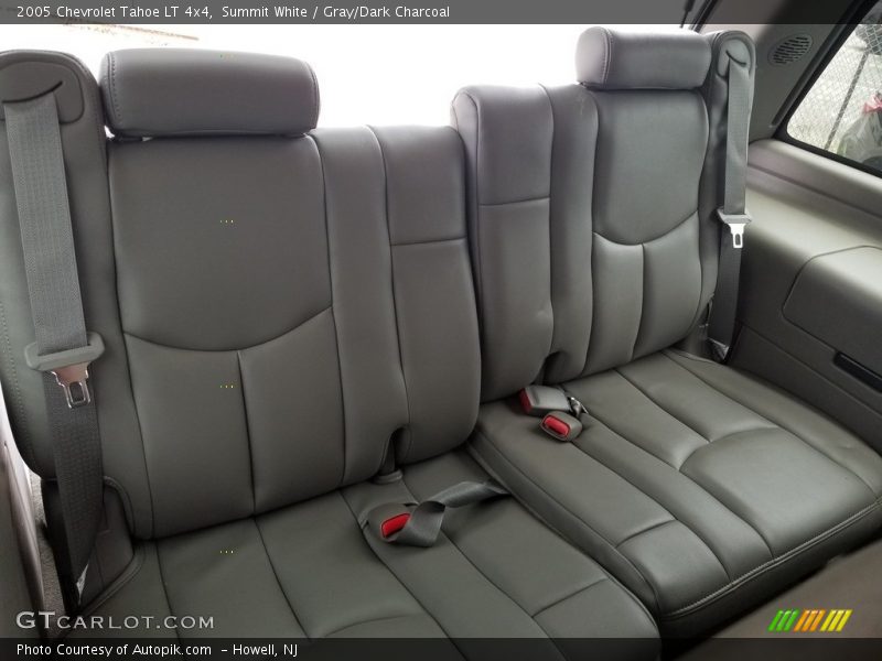 Summit White / Gray/Dark Charcoal 2005 Chevrolet Tahoe LT 4x4