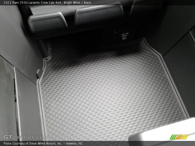 Bright White / Black 2021 Ram 3500 Laramie Crew Cab 4x4