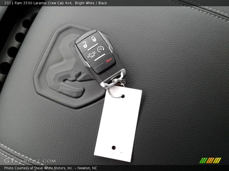 Bright White / Black 2021 Ram 3500 Laramie Crew Cab 4x4