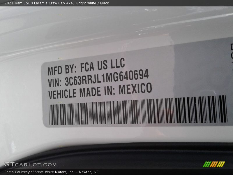 Bright White / Black 2021 Ram 3500 Laramie Crew Cab 4x4
