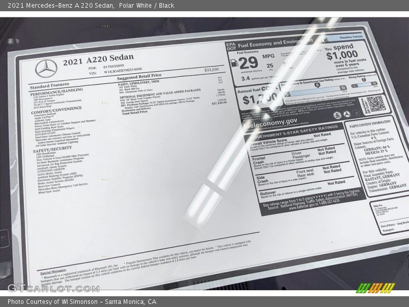 Polar White / Black 2021 Mercedes-Benz A 220 Sedan